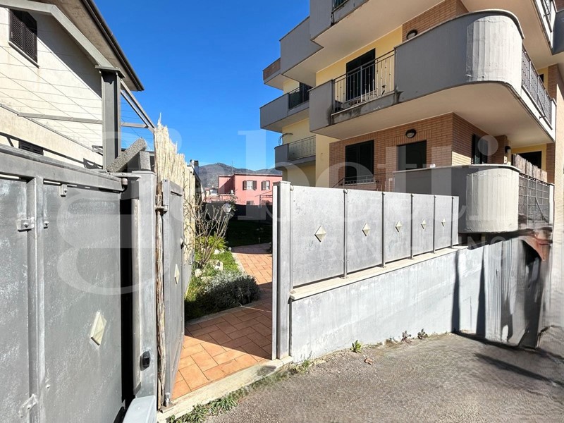 Bilocale in Vendita a Sermoneta, 210'000&euro;, 65 m², arredato