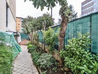 Trilocale in Vendita a Bologna, 275'000&euro;, 90 m², con Box