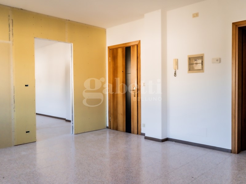Bilocale in Vendita a Borgo Valbelluna, 72'000&euro;, 61 m²