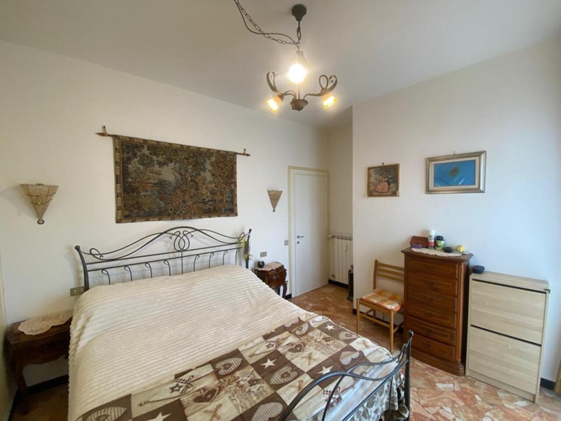 Appartamento in Vendita a Sestri Levante, 285'000&euro;, 102 m²