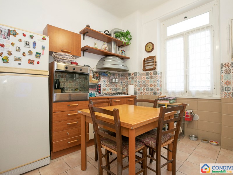 Appartamento in Vendita a Genova, zona Marassi, 99'000&euro;, 85 m²