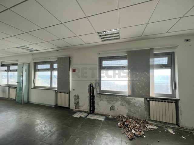 Appartamento in Vendita a Pietra Ligure, 680'000&euro;, 369 m²