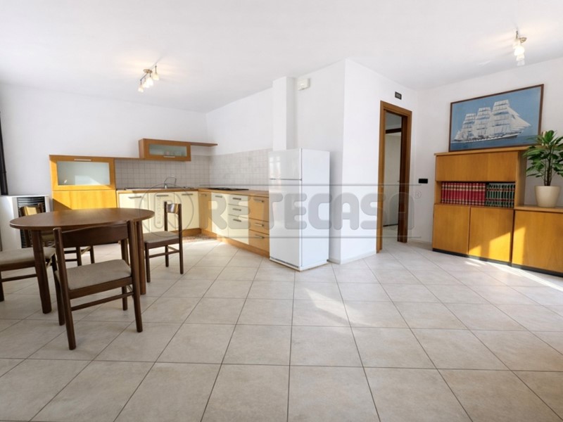 Appartamento in Vendita a Brogliano, 108'000&euro;, 126 m²