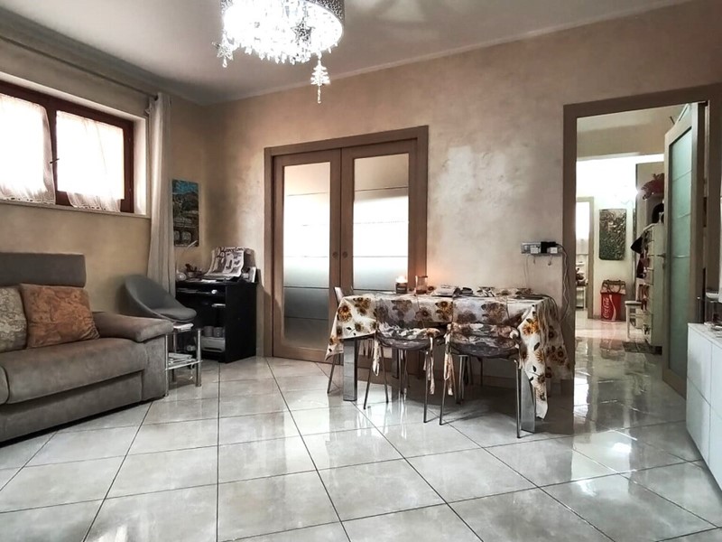 Bilocale in Vendita a Catania, 89'000&euro;, 75 m²