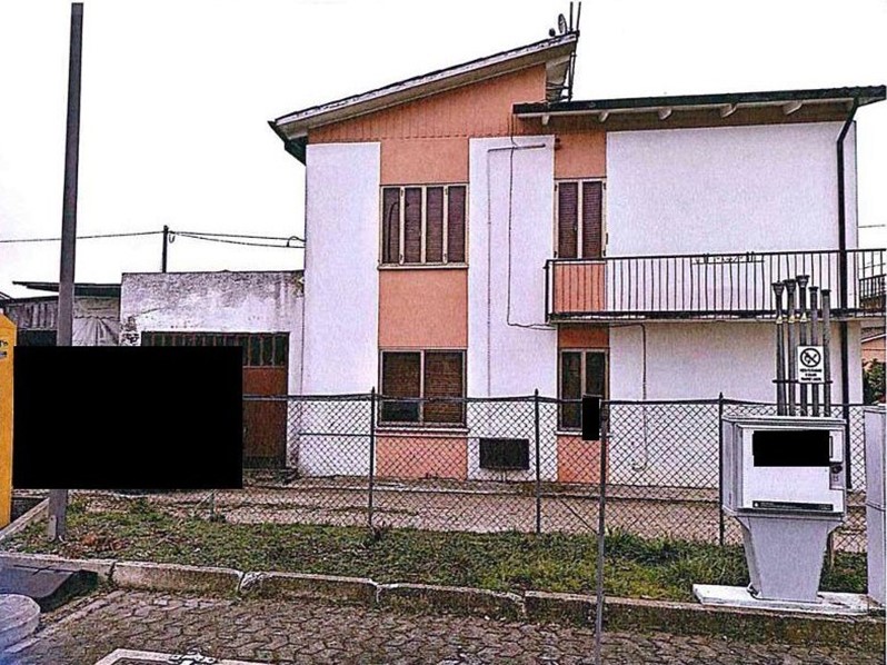 Appartamento in Vendita a Solesino, 38'250&euro;, 229 m²