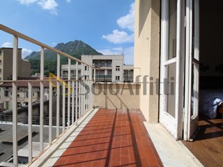 Bilocale in Affitto a Lecco, zona Centro, 740&euro;, 65 m², arredato