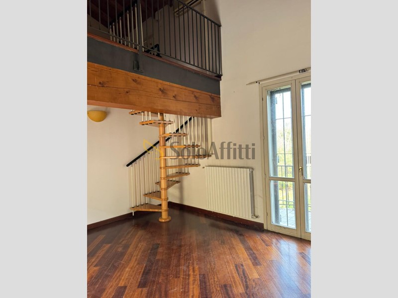 Monolocale in Affitto a Brescia, 750&euro;, 78 m²