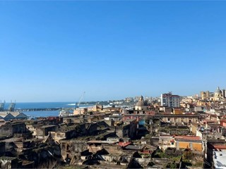Quadrilocale in Vendita a Torre Annunziata, 108'000&euro;, 100 m²