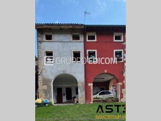 Appartamento in Vendita a Castelgomberto, 192'000&euro;, 323 m²