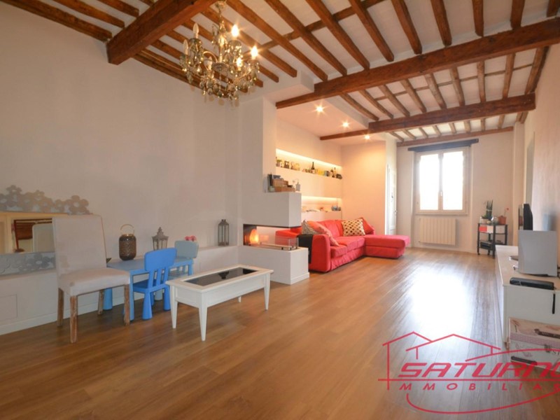 Appartamento in Vendita a Lucca, 530'000&euro;, 140 m²