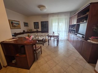 Quadrilocale in Vendita a Castelfranco di Sotto, 139'000&euro;, 100 m², arredato, con Box