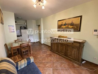 Bilocale in Vendita a Lucca, zona San Concordio Contrada, 145'000&euro;, 50 m², arredato