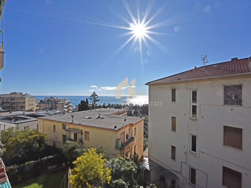 Trilocale in Vendita a Sanremo, 365'000&euro;, 59 m²
