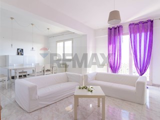 Appartamento in Vendita a Catania, 180'000&euro;, 133 m²