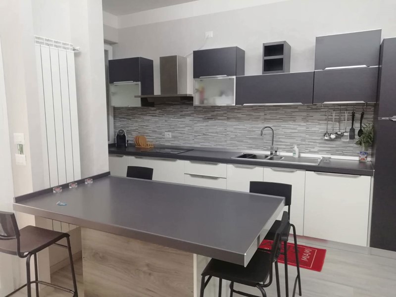 Appartamento in Vendita a Torino, 399'000&euro;, 160 m²