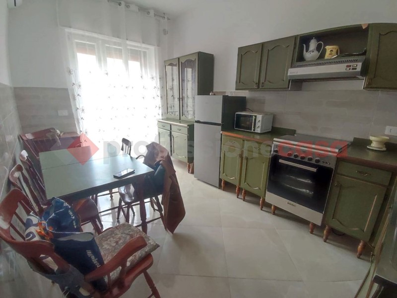 Trilocale in Affitto a Napoli, 900&euro;, 85 m², arredato