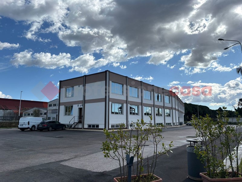 Appartamento in Affitto a Caserta, 1200 m²