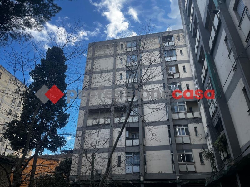 Appartamento in Vendita a Catania, 98'000&euro;, 130 m²