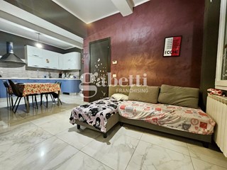 Quadrilocale in Vendita a Firenze, 360'000&euro;, 80 m²