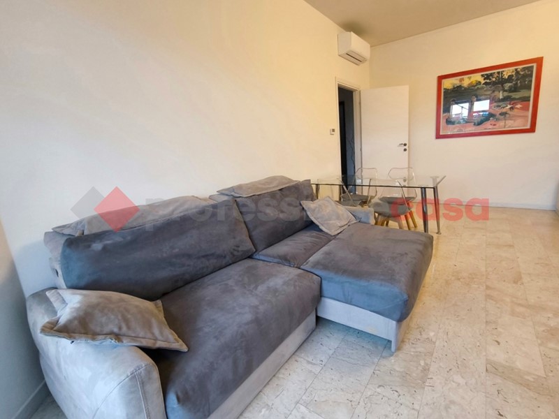 Bilocale in Affitto a Arona, 1'200&euro;, 70 m², arredato