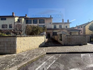 Trilocale in Vendita a Galgagnano, 138'000&euro;, 116 m², con Box
