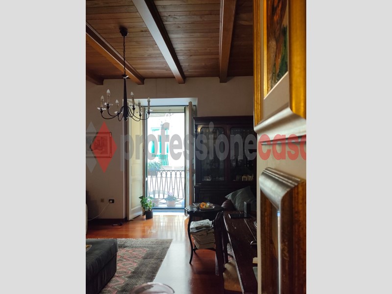 Appartamento in Vendita a Salerno, 509'000&euro;, 150 m²