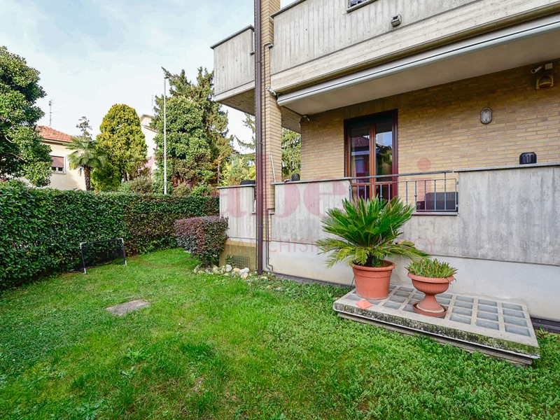 Trilocale in Vendita a Giussano, 335'000&euro;, 145 m²