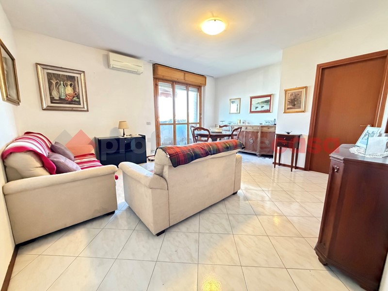 Trilocale in Vendita a Cesano Boscone, 290'000&euro;, 100 m²