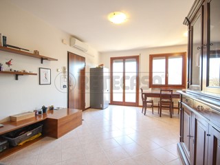 Quadrilocale in Vendita a Torri di Quartesolo, 143'000&euro;, 93 m², arredato, con Box