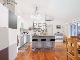 Appartamento in Vendita a Trento, 530'000&euro;, 190 m²