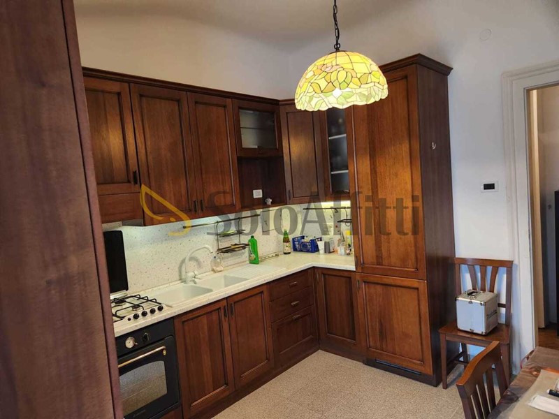 Monolocale in Affitto a Trieste, zona Largo Barriera, 550&euro;, 40 m², arredato