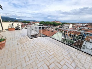 Attico in Vendita a Viareggio, 350'000&euro;, 70 m²