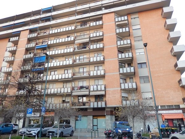 Quadrilocale in Vendita a Torino, 66'000&euro;, 90 m²