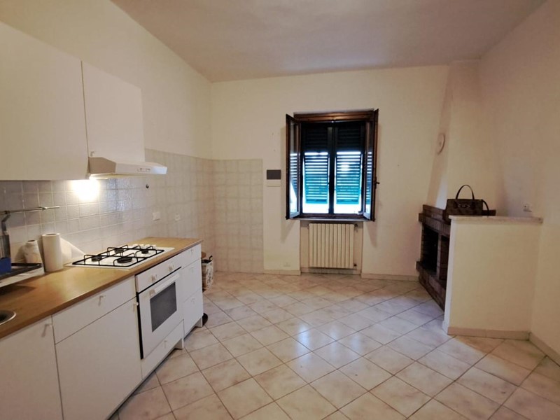 Quadrilocale in Vendita a Peccioli, 85'000&euro;, 90 m², arredato