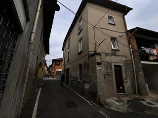 Quadrilocale in Vendita a Triuggio, 61'500&euro;, 91 m²
