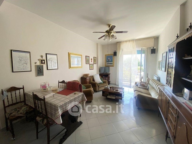 Quadrilocale in Vendita a Sarzana, zona Marinella di Sarzana, 290'000&euro;, 90 m², arredato, con Box