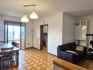 Quadrilocale in Vendita a Cascina, 140'000&euro;, 75 m², arredato, con Box