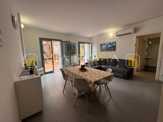Bilocale in Vendita a Lucca, 395'000&euro;, 65 m², arredato, con Box