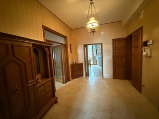 Quadrilocale in Vendita a Certaldo, 148'000&euro;, 100 m², con Box