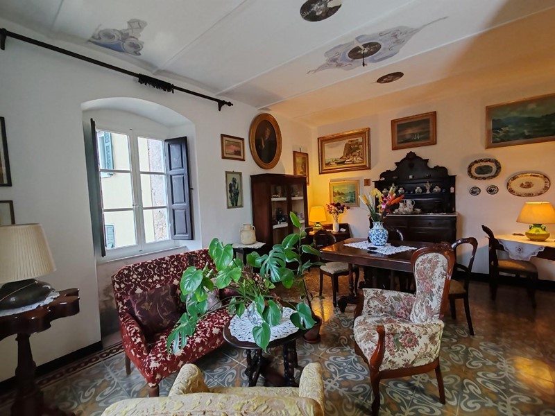 Quadrilocale in Vendita a Carrara, zona Codena, 110'000&euro;, 95 m²