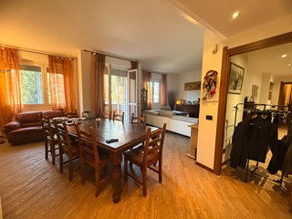 Trilocale in Vendita a Monza, 255'000&euro;, 130 m²