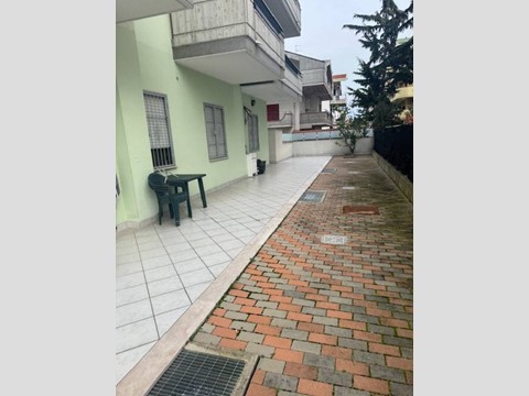 Trilocale in Vendita a Alba Adriatica, 150'000&euro;, 69 m²