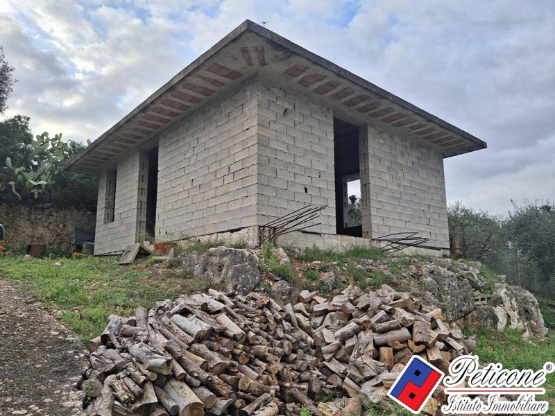 Quadrilocale in Vendita a Fondi, 55'000&euro;, 75 m²