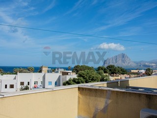 Quadrilocale in Vendita a Valderice, 110'000&euro;, 133 m²