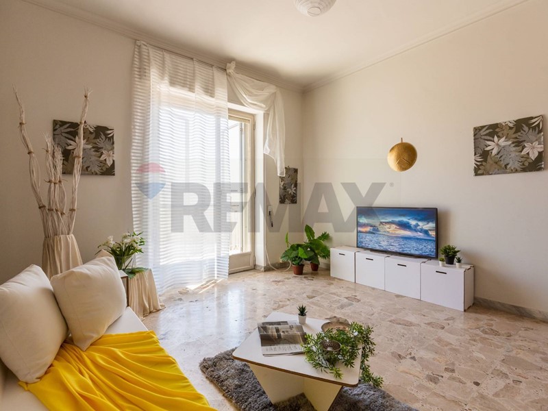Appartamento in Vendita a Catania, 250'000&euro;, 130 m²