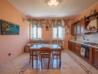 Appartamento in Vendita a Noto, 215'000&euro;, 161 m²