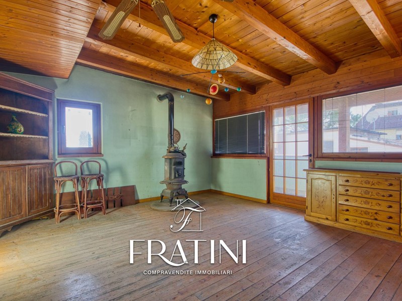 Appartamento in Vendita a Sant'Egidio alla Vibrata, 74'000&euro;, 120 m²