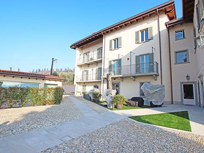 Appartamento in Affitto a Bergamo, 4'000&euro;, 250 m²