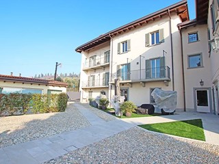 Appartamento in Affitto a Bergamo, 4'000&euro;, 250 m²