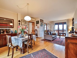 Quadrilocale in Vendita a Mezzago, 266'000&euro;, 119 m²